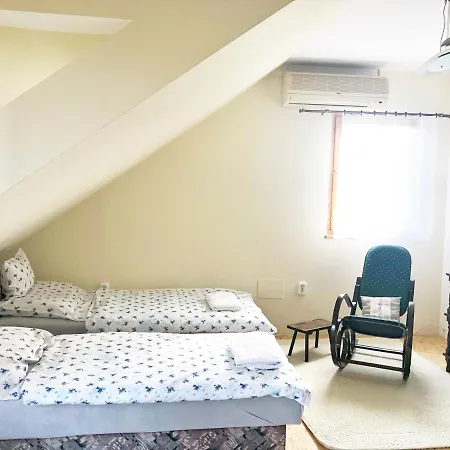 Balaton Vendeghaz 3* Paloznak