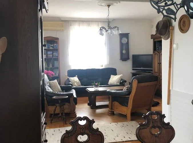 Penzion Balaton Vendeghaz 3*