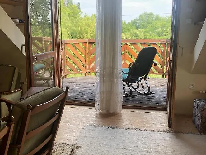 Balaton Vendeghaz Penzion Paloznak