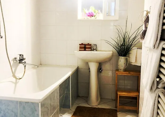 Balaton Vendeghaz 3*