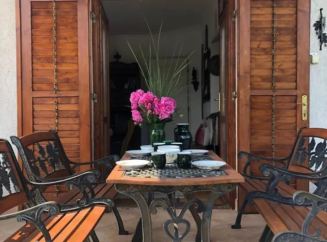 ゲストハウス Balaton Vendeghaz パロズナク