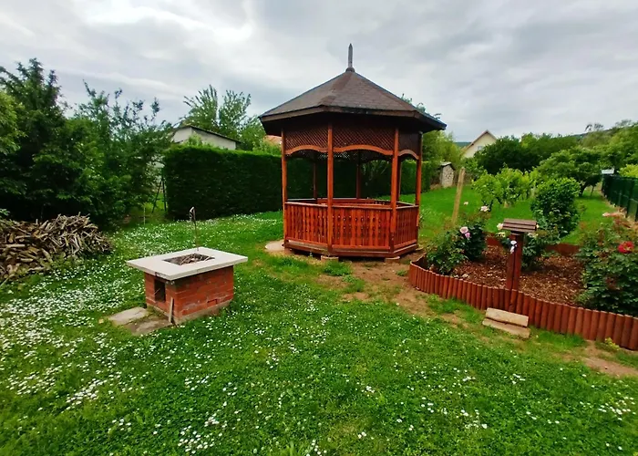 Balaton Vendeghaz ゲストハウス